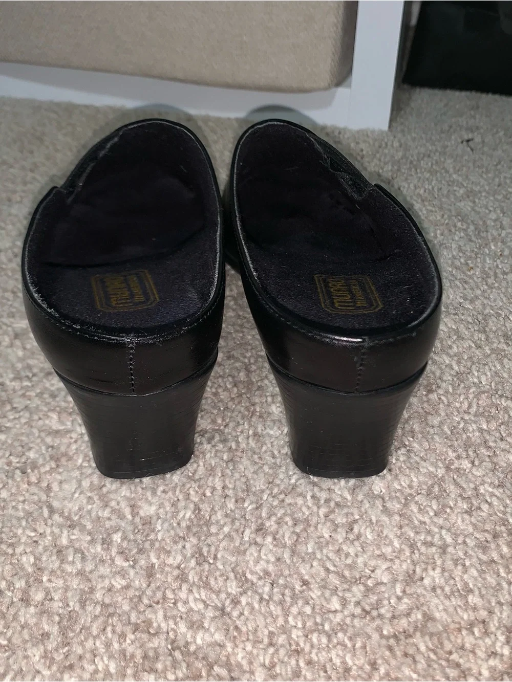 Munro Black Leather Slip-On Low Heel Pumps